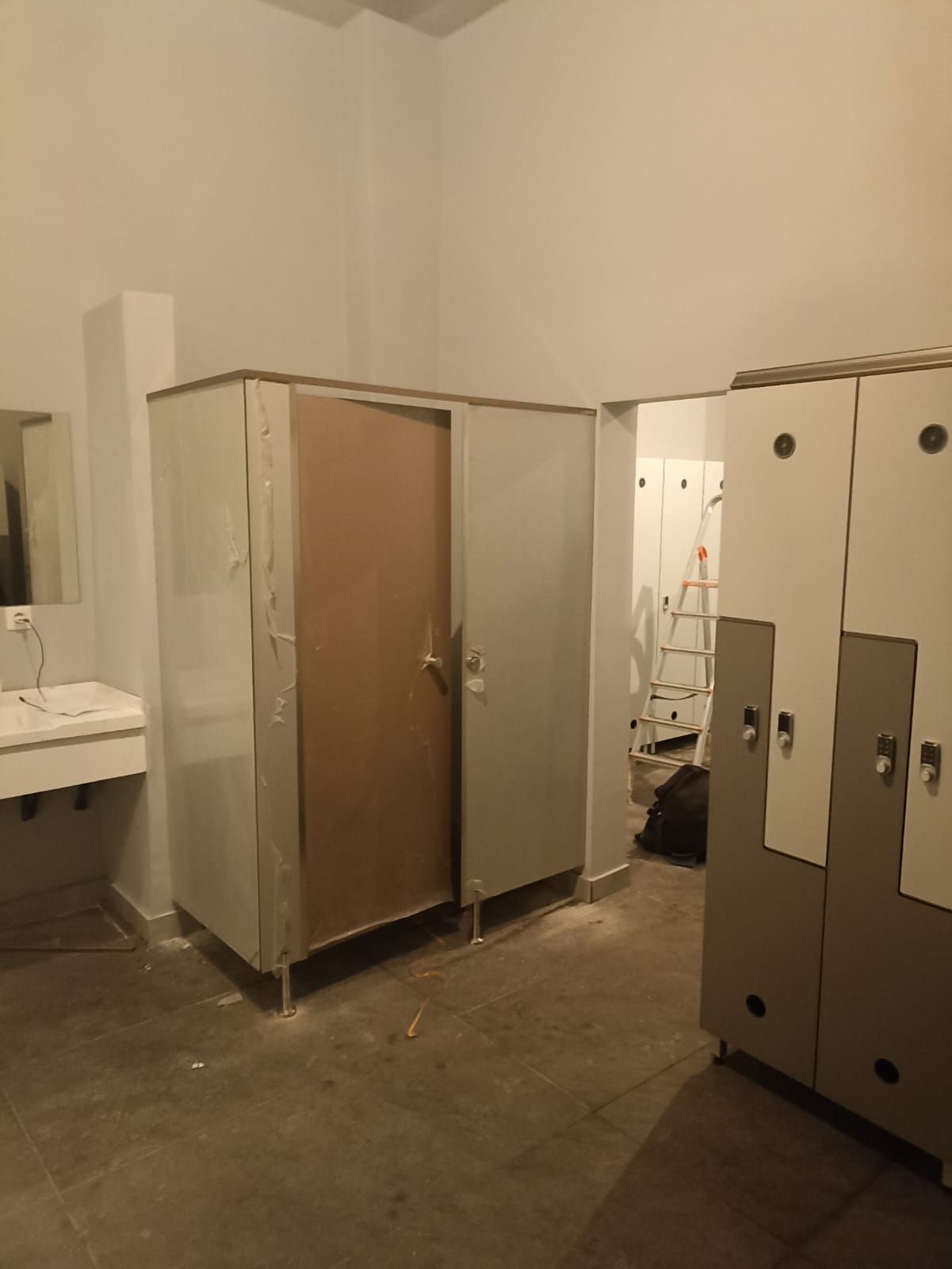 Locker - İdman Kompleksi